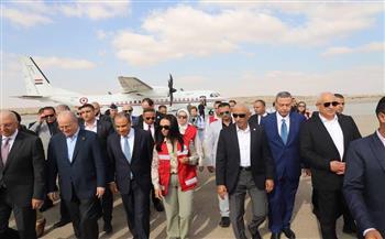 وزير الخارجية ورئيس وزراء فلسطين يتفقدان الجانب المصري من ميناء رفح البري