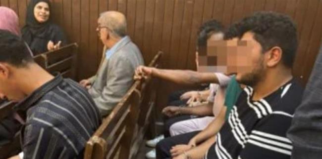 «بيدرسوا في طب وهندسة ومتفوقين».. تفاصيل مرافعة دفاع المتهمين في واقعة مطارة طريق الواحات