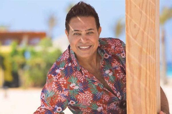 حكيم يستعد لإحياء حفل غنائي بالساحل الشمالي