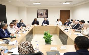‏‎نائب وزير الصحة يناقش تفعيل آليات معايير السلامة والصحة المهنية في المنشآت الطبية