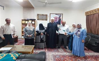 رئيس منطقة البحر الأحمر الأزهرية يكرم "فريق التحدي" لفوزه بالمركز الأول بمبادرة Edu Ai