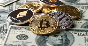 تراجع العملات الرقمية مع ترقب الأسواق خطاب رئيس الفيدرالي الأمريكي