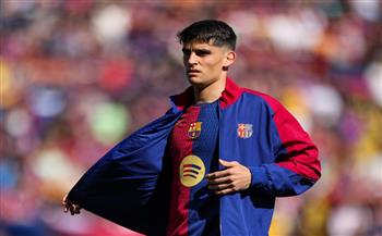 جيرارد مارتين يرفض عرضًا من الدوري الإنجليزي ويُصر على البقاء في برشلونة