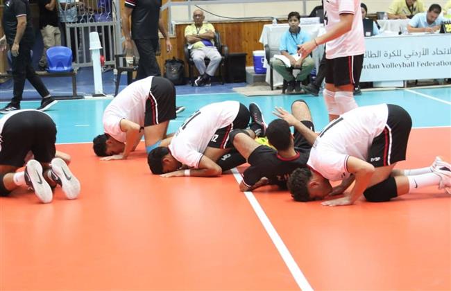 منتخب ناشئي الطائرة يهزم ليبيا ويقترب من ذهبية البطولة العربية  