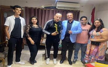  تامر عبدالمنعم يهنيء صناع فيلم التجلي على فوزه بجائزة أفضل إنتاج من المهرجان المصري الأمريكي
