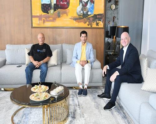 إنفانتينو يقبل دعوة وزير الرياضة لحضور افتتاح معسكر المنتخبات الوطنية