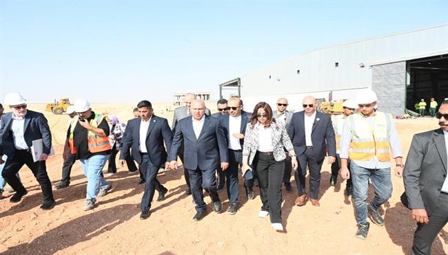 وزير الصناعة: مشروع المخلفات بالعاشر من رمضان يدمج التنمية الصناعية والاستدامة البيئية