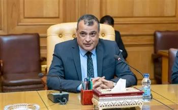 وزير الإنتاج الحربي يتابع سير العملية الإنتاجية بشركة شبرا للصناعات الهندسية