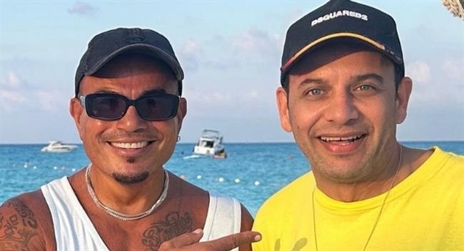 خلال تواجدهما في الساحل الشمالي.. مصطفى قمر يوجه رسالة إلى عمرو دياب