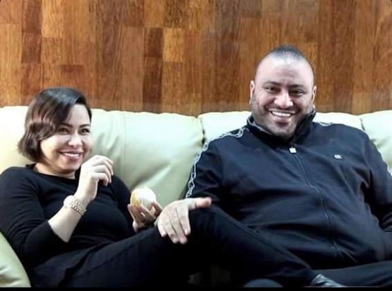 شقيق شيرين عبد الوهاب ينتقد محاميها السابق.. "أنت مصدق نفسك؟"  