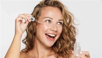 لجمالك.. أخطاء يجب أن تتوقفي عنها عند تطبيق سيروم العين
