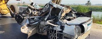 مصرع 4 أشخاص وإصابة آخر في حادث تصادم مروّع على طريق أسيوط الزراعي