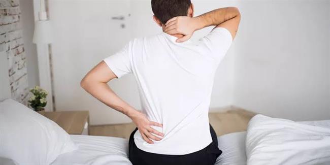 لهذه الأسباب يحدث ألم الظهر