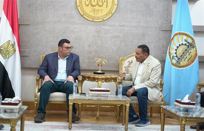 محافظ مطروح يستقبل وزير الإسكان لمتابعة موقف عدد من المشروعات التنموية والخدمية