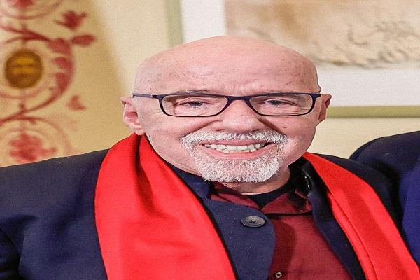 «باولو كويلو» من المصحة إلى الخيميائي.. رحلة البحث عن الذات