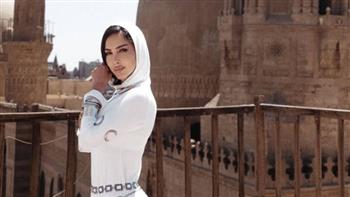 هجوم على بسمة بوسيل بسبب ظهور مسجد في كليبها الجديد.. ورد غير متوقع من والدتها