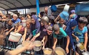 "الأهلية الفلسطينية": الأوضاع الإنسانية في قطاع غزة تزداد سوءًا وسط نقص حاد بالغذاء والمساعدات