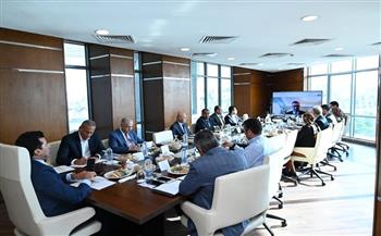 بمشاركة وزير الإسكان.. وزير الشباب والرياضة يتابع مستجدات سلسلة "نادي النادي"