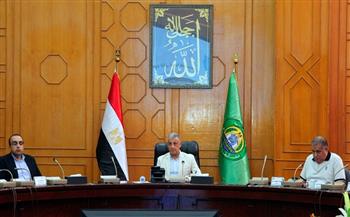 محافظ الإسماعيلية يبحث سبل رقمنة الخدمات الحكومية المقدمة للمواطنين