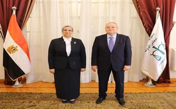 رئيس مجلس الدولة يشيد بدور المجلس القومي للمرأة في دعم وتعزيز الإرادة القوية للمرأة المصرية