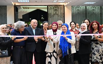 قصور الثقافة تطلق فعاليات الملتقى الأول للفنون التشكيلية بقصر الإبداع 