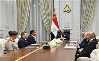 الرئيس السيسي يوجه بتطوير الموانئ والبنية التحتية للنقل ويشدد على الالتزام بالجداول الزمنية للمشروعات القومية