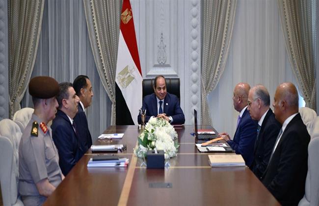 الرئيس السيسي يوجه بضرورة الالتزام بالجداول الزمنية لإنجاز المشروعات