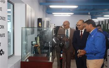 وزير العمل ومحافظ القليوبية يزوران مركز العربي للبحوث والتطوير بمدينة بنها