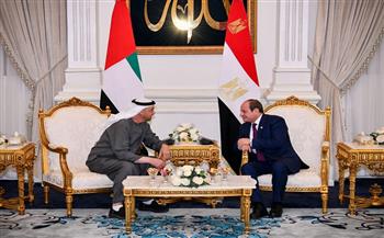 الرئيس السيسي يستقبل الشيخ محمد بن زايد رئيس دولة الإمارات بمطار العلمين| صور