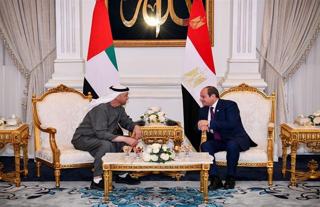 الرئيس السيسي يستقبل الشيخ محمد بن زايد رئيس دولة الإمارات بمطار العلمين| صور