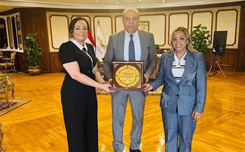 خلال لقائه بممثلى الهيئة القبطية الأمريكية وجالية كندا.. د. الحفنى: المصريون بالخارج أحد روافد قوة مصر الناعمة