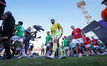 انطلاق لقاء الأهلي أمام غزل المحلة في الدوري الممتاز