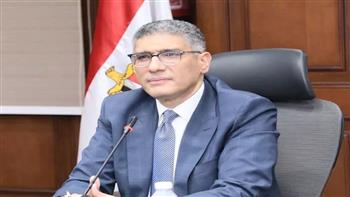 محافظ الجيزة يبحث مع مساعد وزير الصحة سبل دعم وتطوير المنشآت الطبية
