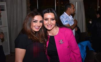 لطيفة تهنئ أنغام بعودتها من رحلة العلاج: "نورتي الدنيا كلها"