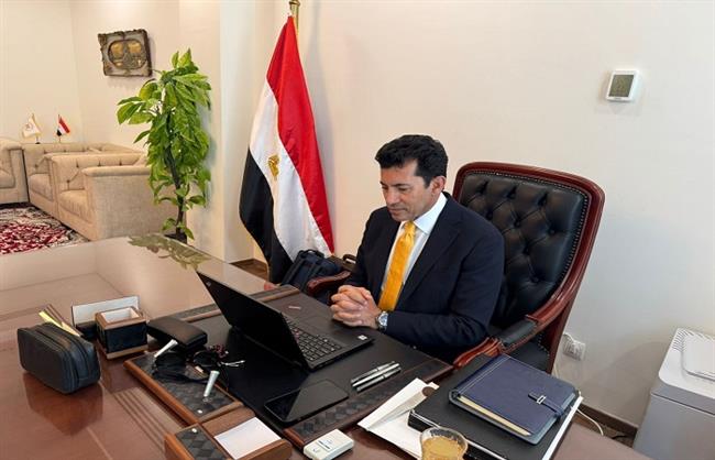 وزير الشباب يتابع استعدادات إطلاق مبادرة "الكيانات في الشارع"   