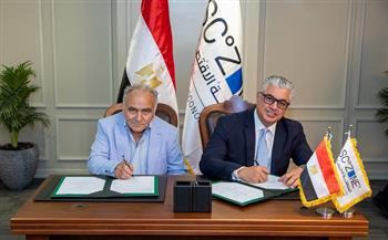 اقتصادية قناة السويس توقع مشروع "مارينيرو- Mariniro" للملابس الجاهزة بالقنطرة غرب