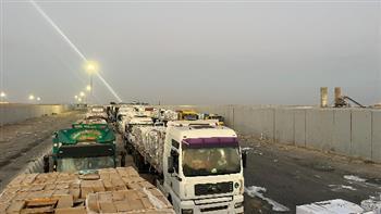 الهلال الأحمر المصري يدفع بأكثر من 1500 طن مساعدات في قافلة «زاد العزة» الـ 24 إلى غزة