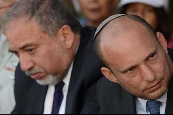 إعلام إسرائيلي: بينت وليبرمان يناقشان سبل استبدال حكومة نتنياهو 