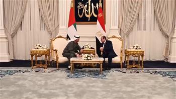 الرئيس السيسي يودع الشيخ محمد بن زايد بعد زيارته للعلمين