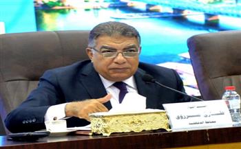 محافظ الدقهلية يوجه بخطط عاجلة لتحسين الخدمات والانضباط الميداني  