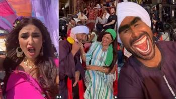 بفيديو كوميدي مع أحمد سعد.. ياسمين عبد العزيز تُمازح الجمهور 