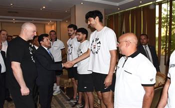 وزير الرياضة يلتقي منتخب مصر لكرة السلة قبل خوض منافسات الأفروباسكت 2025