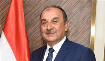 وزير قطاع الأعمال يدلي بصوته في مدرسة سيزا نبراوى بالتجمع الخامس 
