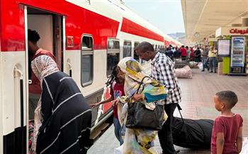 رحلات العودة الطوعية للسودانيين تتواصل من محطة مصر إلى أسوان