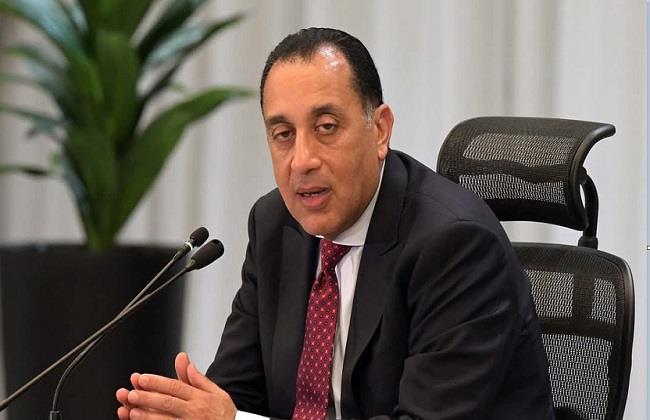 مدبولي يدعو الشركات الصينية للاستثمار بمصر في صناعة السيارات الكهربائية 