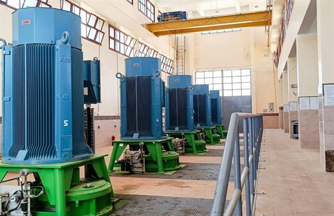وزير الري يوجه باستمرار تنفيذ برنامج الصيانة الدورية لمحطات رفع المياه بكل دقة