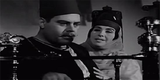 كائن من نور وحصار.. المرأة بين سطور محفوظ