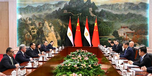 الرئيس الصيني يستقبل رئيس الوزراء بقصر الضيافة بمدينة "تيانجبن" لبحث الملفات ذات الاهتمام المشترك