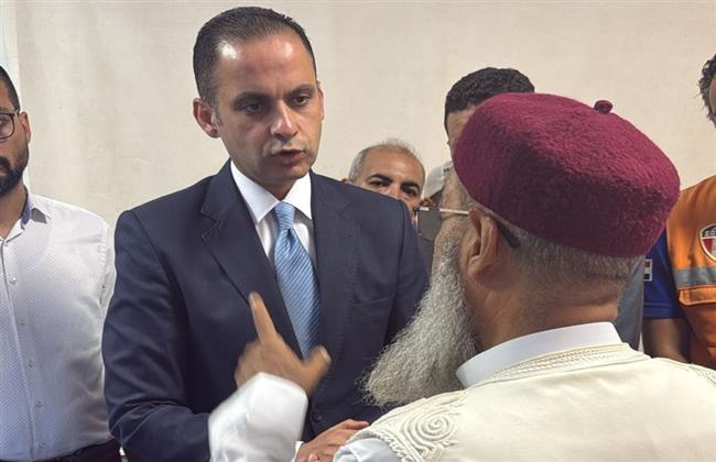 نائب وزير الصحة يتابع الحالة الصحية لمصابي حادث قطار مطروح