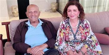 إلهام شاهين في سهرة بالساحل الشمالي مع مجدي يعقوب 